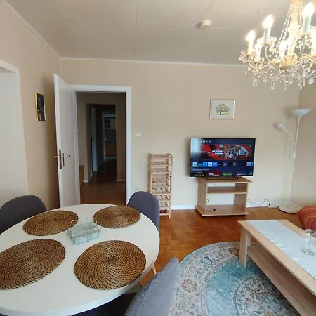 Feriendomizil Im Koenigreich Groden Apartamento
